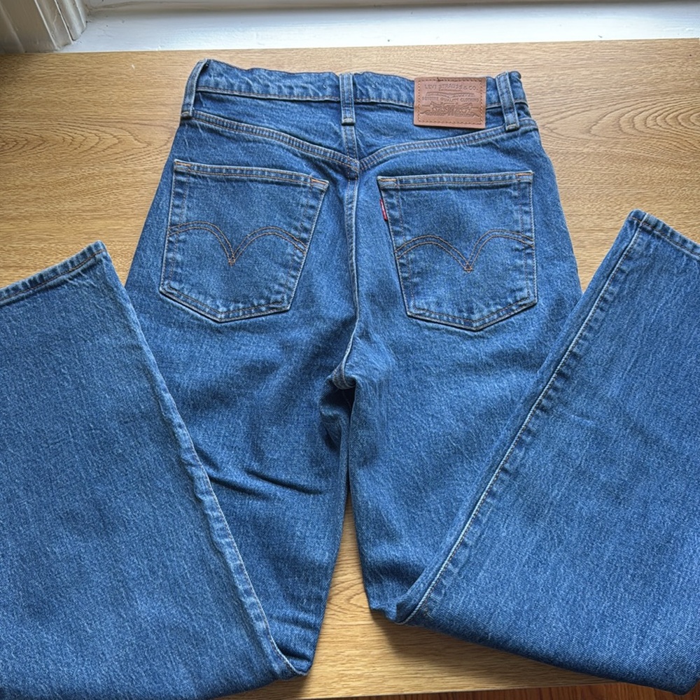 Levi’s Ribcage Straight Jeans - Picture 4 of 5